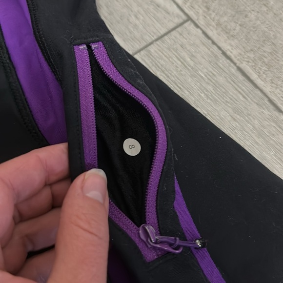 Lululemon Leggings  size 8 Black and Purple Leggings - Picture 8 of 9